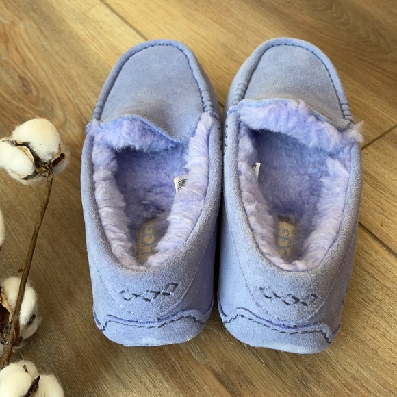 🌲UGGS- ANSLEY SLIPPERS🌲 - Picture 14 of 15